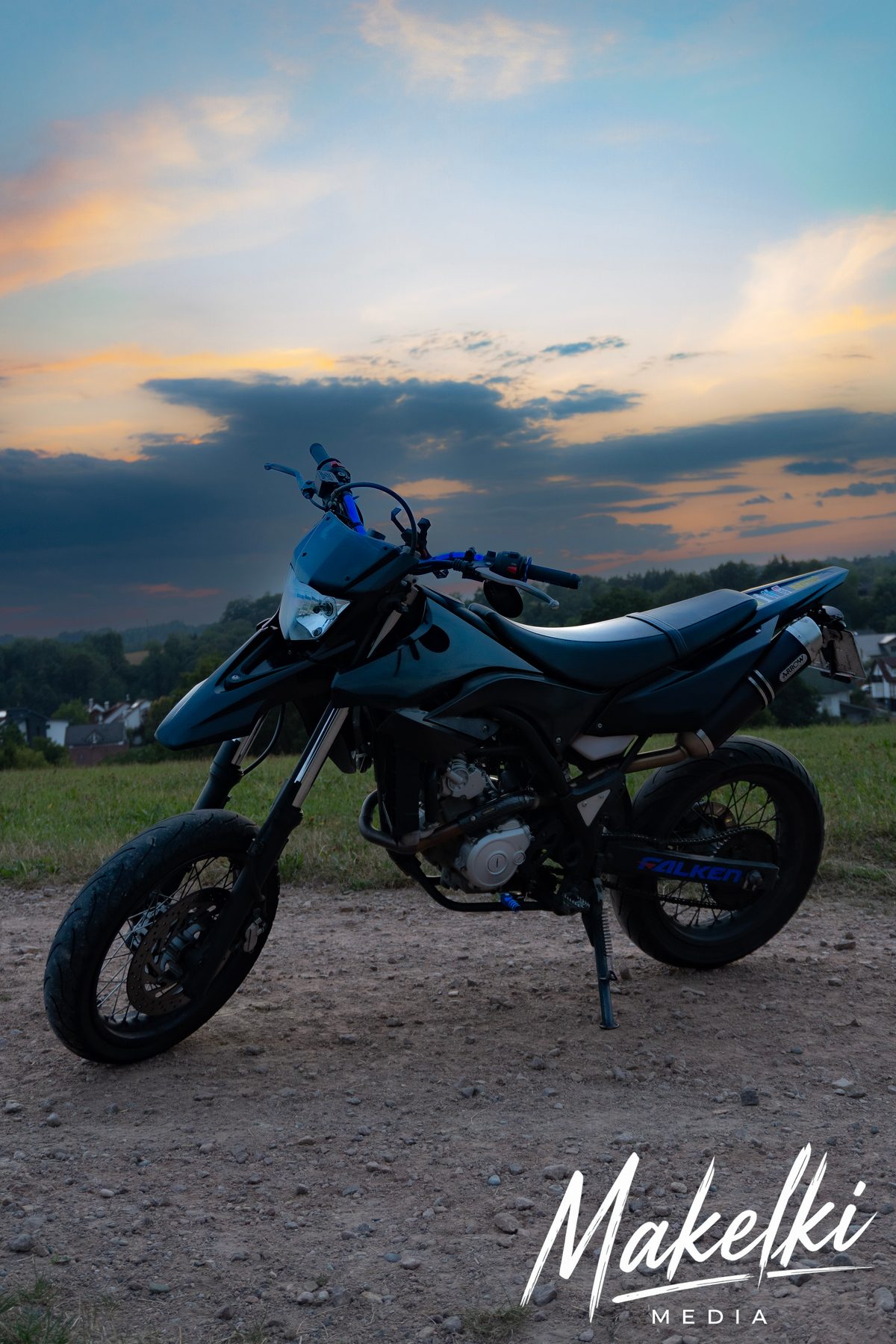 Motorrad, Aufnahme von Makelki Media